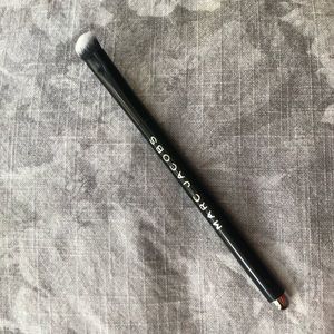marc jacobs beauty the conceal full cover correcting brush